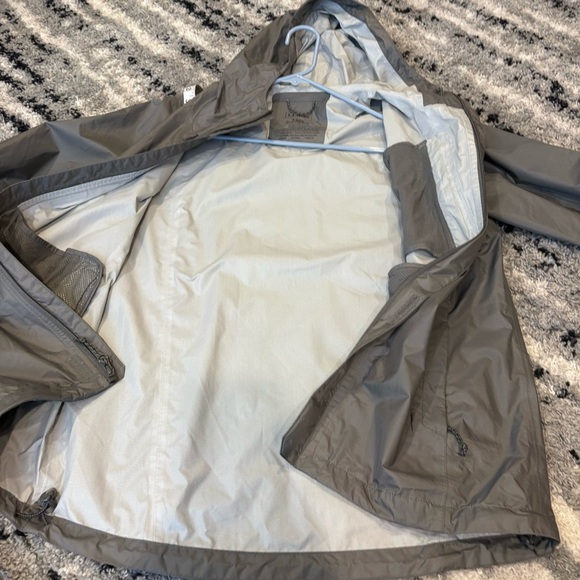 L.L. Bean Men's Trail Model Gray Hooded Rain Jacket Graphite size Small Regular - Picture 10 of 10